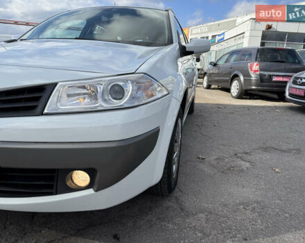 Белый Рено Меган, объемом двигателя 1.6 л и пробегом 198 тыс. км за 5800 $, фото 4 на Automoto.ua