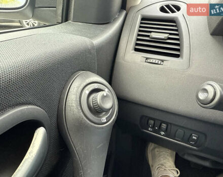 Белый Рено Меган, объемом двигателя 1.6 л и пробегом 198 тыс. км за 5800 $, фото 28 на Automoto.ua