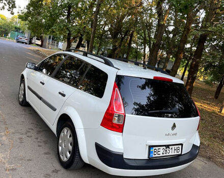 Белый Рено Меган, объемом двигателя 1.6 л и пробегом 0 тыс. км за 5000 $, фото 3 на Automoto.ua