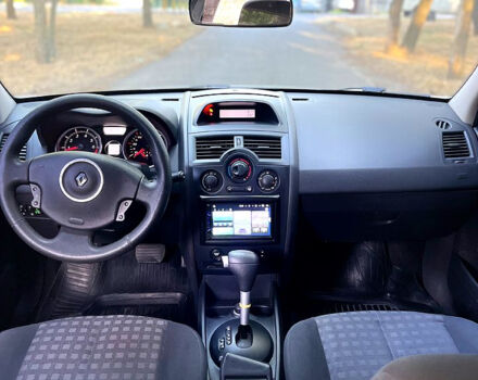 Белый Рено Меган, объемом двигателя 1.6 л и пробегом 0 тыс. км за 5000 $, фото 4 на Automoto.ua