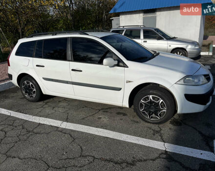 Белый Рено Меган, объемом двигателя 1.5 л и пробегом 230 тыс. км за 5300 $, фото 4 на Automoto.ua