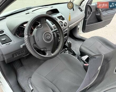 Рено Меган 2008 в Днепре (Днепропетровске) на Automoto.ua Белый Рено Меган, объемом двигателя 1.46 л и пробегом 213 тыс. км за 5500 $, фото 7 на Automoto.ua
