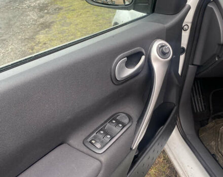 Белый Рено Меган, объемом двигателя 1.6 л и пробегом 214 тыс. км за 6200 $, фото 8 на Automoto.ua