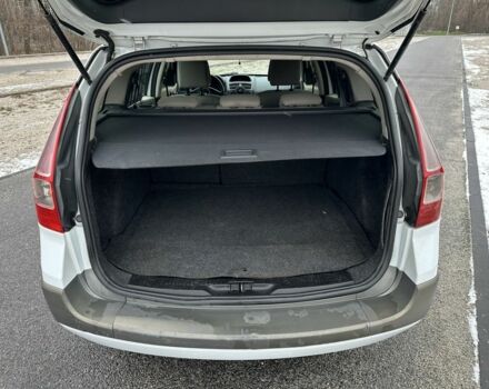 Белый Рено Меган, объемом двигателя 1.6 л и пробегом 216 тыс. км за 4700 $, фото 9 на Automoto.ua