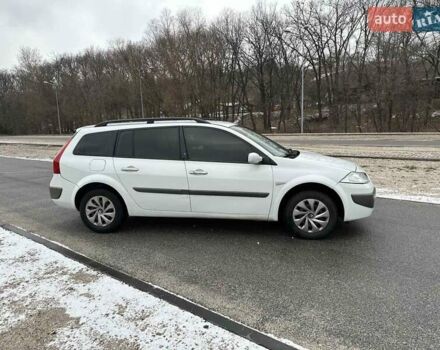 Білий Рено Меган, об'ємом двигуна 1.6 л та пробігом 200 тис. км за 4500 $, фото 2 на Automoto.ua
