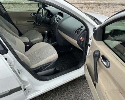 Белый Рено Меган, объемом двигателя 1.6 л и пробегом 216 тыс. км за 4700 $, фото 6 на Automoto.ua