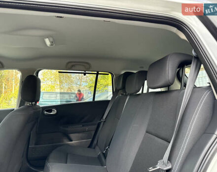 Белый Рено Меган, объемом двигателя 1.6 л и пробегом 198 тыс. км за 5800 $, фото 40 на Automoto.ua