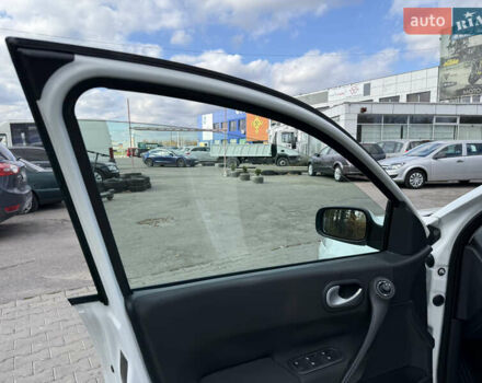 Белый Рено Меган, объемом двигателя 1.6 л и пробегом 198 тыс. км за 5800 $, фото 19 на Automoto.ua