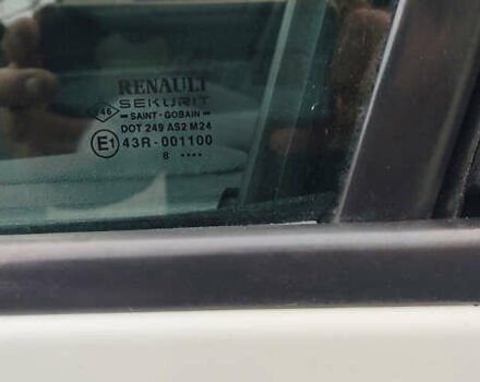 Белый Рено Меган, объемом двигателя 1.9 л и пробегом 327 тыс. км за 6500 $, фото 13 на Automoto.ua