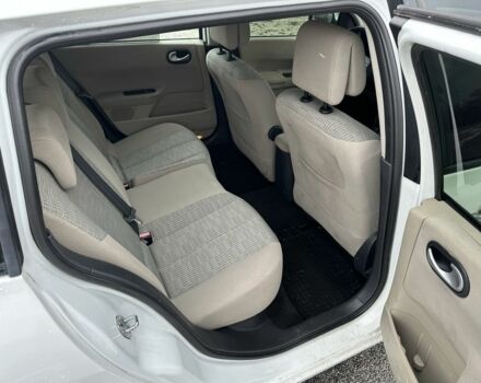 Белый Рено Меган, объемом двигателя 1.6 л и пробегом 216 тыс. км за 4700 $, фото 7 на Automoto.ua