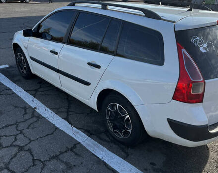 Белый Рено Меган, объемом двигателя 1.5 л и пробегом 230 тыс. км за 5300 $, фото 2 на Automoto.ua