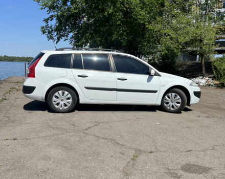 Белый Рено Меган, объемом двигателя 1.6 л и пробегом 240 тыс. км за 6000 $, фото 1 на Automoto.ua