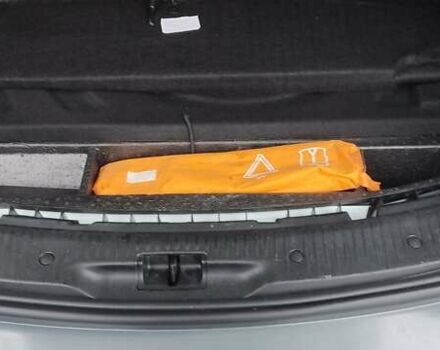 Белый Рено Меган, объемом двигателя 1.9 л и пробегом 327 тыс. км за 6500 $, фото 18 на Automoto.ua