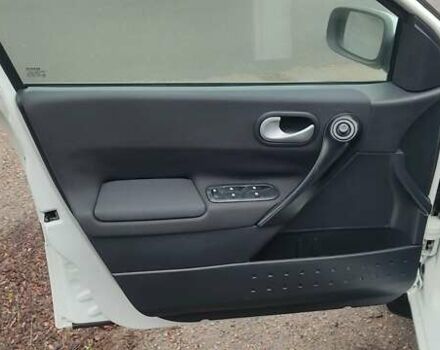 Белый Рено Меган, объемом двигателя 1.9 л и пробегом 327 тыс. км за 6500 $, фото 26 на Automoto.ua