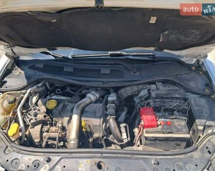 Белый Рено Меган, объемом двигателя 1.46 л и пробегом 268 тыс. км за 4000 $, фото 8 на Automoto.ua