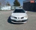 Білий Рено Меган, об'ємом двигуна 1.6 л та пробігом 250 тис. км за 5400 $, фото 1 на Automoto.ua