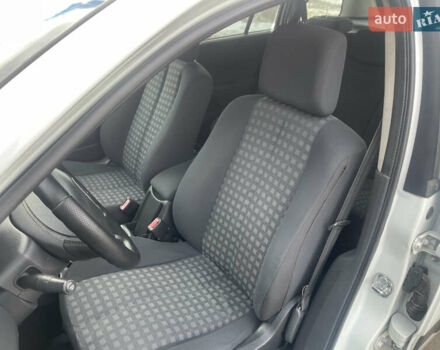 Белый Рено Меган, объемом двигателя 1.6 л и пробегом 223 тыс. км за 5450 $, фото 12 на Automoto.ua