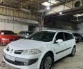 Белый Рено Меган, объемом двигателя 1.6 л и пробегом 270 тыс. км за 4800 $, фото 2 на Automoto.ua