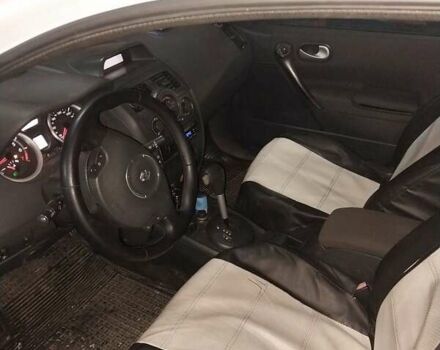 Білий Рено Меган, об'ємом двигуна 1.6 л та пробігом 215 тис. км за 4200 $, фото 1 на Automoto.ua