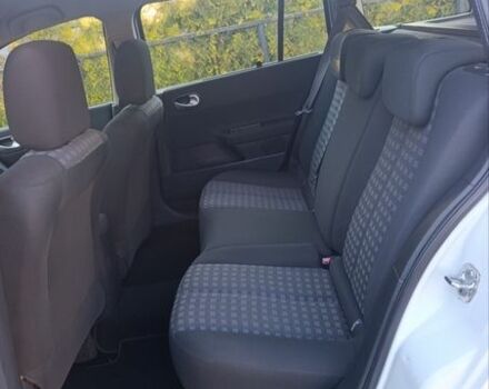 Білий Рено Меган, об'ємом двигуна 1.6 л та пробігом 235 тис. км за 6200 $, фото 38 на Automoto.ua