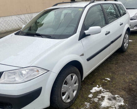 Белый Рено Меган, объемом двигателя 1.6 л и пробегом 214 тыс. км за 6200 $, фото 1 на Automoto.ua
