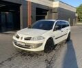 Белый Рено Меган, объемом двигателя 1.6 л и пробегом 246 тыс. км за 4099 $, фото 1 на Automoto.ua
