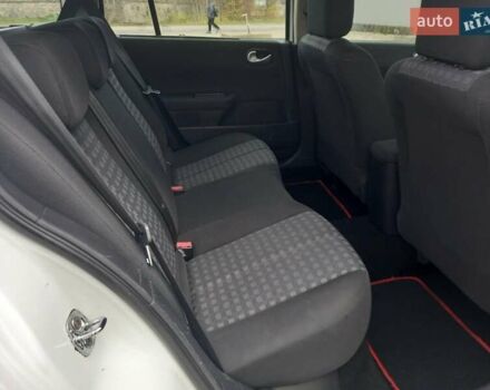 Білий Рено Меган, об'ємом двигуна 1.6 л та пробігом 201 тис. км за 5199 $, фото 38 на Automoto.ua