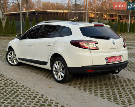 Белый Рено Меган, объемом двигателя 1.6 л и пробегом 220 тыс. км за 7700 $, фото 3 на Automoto.ua