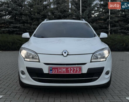 Белый Рено Меган, объемом двигателя 1.6 л и пробегом 220 тыс. км за 7600 $, фото 2 на Automoto.ua