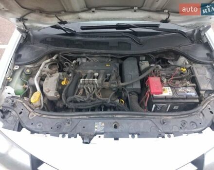 Белый Рено Меган, объемом двигателя 1.6 л и пробегом 247 тыс. км за 5100 $, фото 8 на Automoto.ua