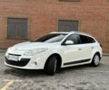 Белый Рено Меган, объемом двигателя 1.4 л и пробегом 223 тыс. км за 6100 $, фото 1 на Automoto.ua