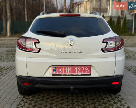 Белый Рено Меган, объемом двигателя 1.6 л и пробегом 220 тыс. км за 7700 $, фото 5 на Automoto.ua
