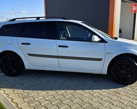 Білий Рено Меган, об'ємом двигуна 1.6 л та пробігом 250 тис. км за 5390 $, фото 1 на Automoto.ua