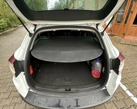 Белый Рено Меган, объемом двигателя 1.9 л и пробегом 360 тыс. км за 6300 $, фото 9 на Automoto.ua