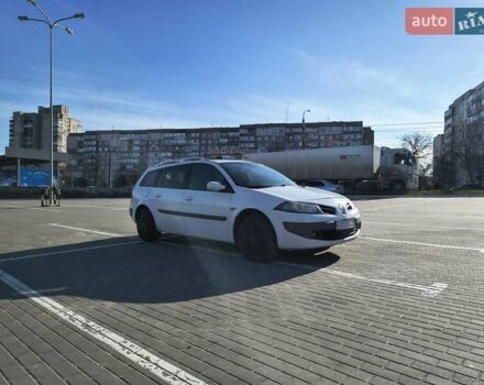 Белый Рено Меган, объемом двигателя 1.46 л и пробегом 307 тыс. км за 4500 $, фото 7 на Automoto.ua
