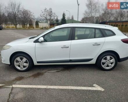 Белый Рено Меган, объемом двигателя 1.5 л и пробегом 267 тыс. км за 7000 $, фото 5 на Automoto.ua