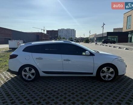 Белый Рено Меган, объемом двигателя 2 л и пробегом 365 тыс. км за 7500 $, фото 3 на Automoto.ua