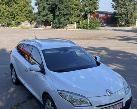 Белый Рено Меган, объемом двигателя 1.6 л и пробегом 228 тыс. км за 7299 $, фото 11 на Automoto.ua