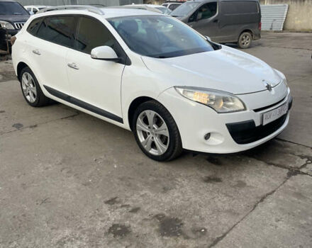 Белый Рено Меган, объемом двигателя 1.4 л и пробегом 163 тыс. км за 5800 $, фото 2 на Automoto.ua