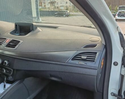 Белый Рено Меган, объемом двигателя 1.5 л и пробегом 205 тыс. км за 6999 $, фото 4 на Automoto.ua