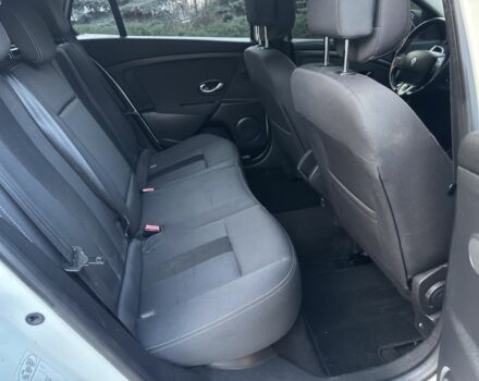 Белый Рено Меган, объемом двигателя 1.6 л и пробегом 220 тыс. км за 7600 $, фото 6 на Automoto.ua