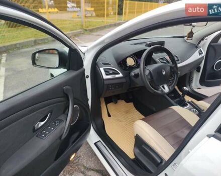 Белый Рено Меган, объемом двигателя 1.5 л и пробегом 267 тыс. км за 7000 $, фото 12 на Automoto.ua