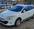 Белый Рено Меган, объемом двигателя 1.4 л и пробегом 250 тыс. км за 7000 $, фото 1 на Automoto.ua
