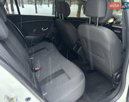 Белый Рено Меган, объемом двигателя 1.6 л и пробегом 225 тыс. км за 7600 $, фото 11 на Automoto.ua