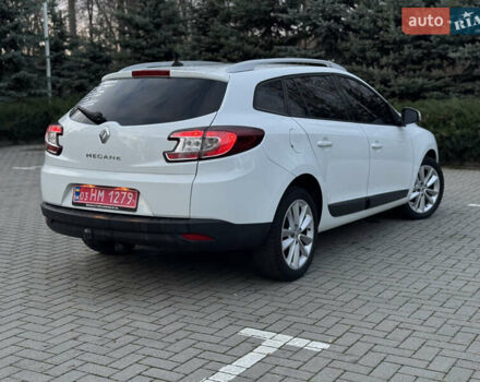 Белый Рено Меган, объемом двигателя 1.6 л и пробегом 220 тыс. км за 7600 $, фото 4 на Automoto.ua