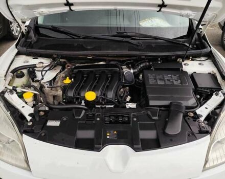 Білий Рено Меган, об'ємом двигуна 1.6 л та пробігом 200 тис. км за 6999 $, фото 22 на Automoto.ua