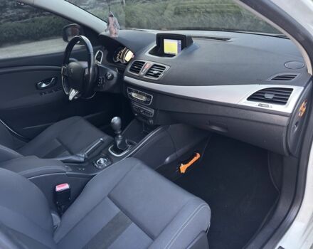 Белый Рено Меган, объемом двигателя 1.6 л и пробегом 220 тыс. км за 7600 $, фото 5 на Automoto.ua