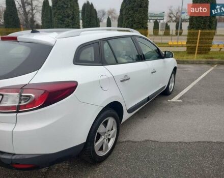 Белый Рено Меган, объемом двигателя 1.5 л и пробегом 267 тыс. км за 7000 $, фото 4 на Automoto.ua