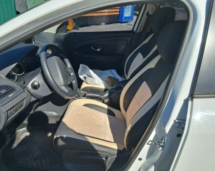 Білий Рено Меган, об'ємом двигуна 1.5 л та пробігом 230 тис. км за 6282 $, фото 4 на Automoto.ua