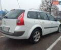 Белый Рено Меган, объемом двигателя 1.6 л и пробегом 247 тыс. км за 5100 $, фото 5 на Automoto.ua